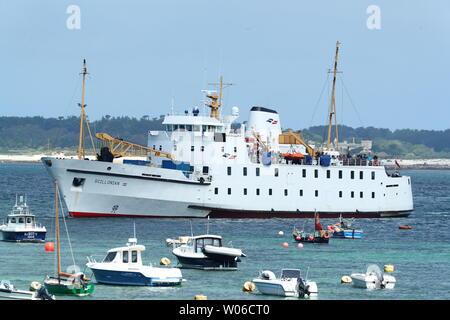 The ferry boat Scillonian III arrives at St Marys, Isles of Scilly, Cornwall, UK Stock Photo