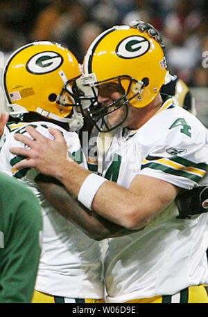 Green Bay Packers quarterback Brett Favre, seen in this December 16, 2007  file photo, is seen on the sideline during the packers game against the St.  Louis Rams in St. Louis on