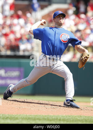 Chicago Cubs starting pitcher Rich Harden delivers  a pitch to the St. Louis Cardinals in the third inning at Busch Stadium in St. Louis on April 26, 2009. Chicago won the game 10-3. (UPI Photo/Bill Greenblatt) Stock Photo