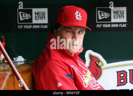 La Russa gets a look at the Cardinals from the other side