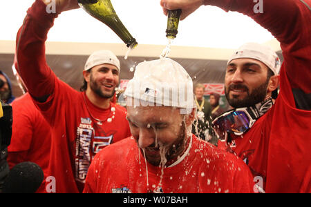 Cardinals can pour Champagne with win in Milwaukee. Brewers need