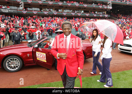 Lou brock hi-res stock photography and images - Page 3 - Alamy