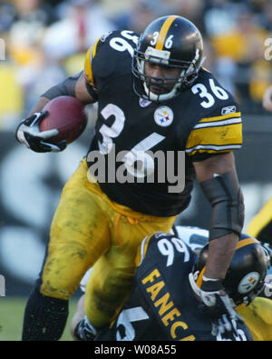 Pittsburgh Steelers Jerome Bettis ran for 52 yard in the Steelers