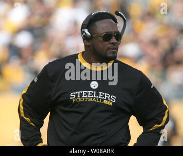 15 November 2009: Pittsburgh Steelers Hines Ward (86) prior to the NFL  football game between the Cincinnati Bengals and the Pittsburgh Steelers at  Heinz Field in Pittsburgh, Pennsylvania. .Mandatory Credit - Frank