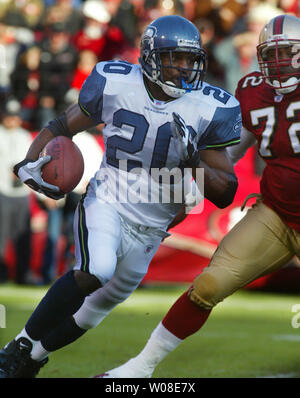 Seattle Seahawks running back Maurice Morris carries the ball