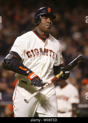 Barry Bonds comes to bat against the San Diego Padres at SBC Park 
