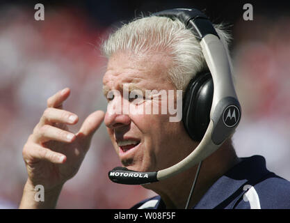 Dallas Cowboys' Head Coach Bill Parcells  watches play against the San Francisco 49ers at Monster Park in San Francisco on September 25, 2005.  (UPI Photo/Terry Schmitt) Stock Photo