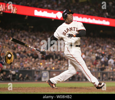 Barry Bonds 700th Home Run (#1)/ swing Fine Art Print by Unknown at