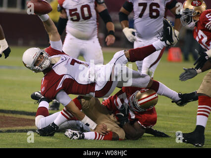 Oakland Raiders quarterback Matt Leinart (7) during the pre-game to an NFL  football game in Kansas City, Mo., Sunday, Oct. 28, 2012. (AP Photo/Reed  Hoffmann Stock Photo - Alamy