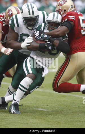 Thomas Jones #20 of the New York Jets Stock Photo - Alamy