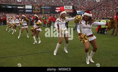 San Francisco 49ers Gold Rush entertain before the 49ers take on the St.  Louis Rams at Candlestick Park in San Francisco on November 11, 2012.  UPI/Terry Schmitt Stock Photo - Alamy