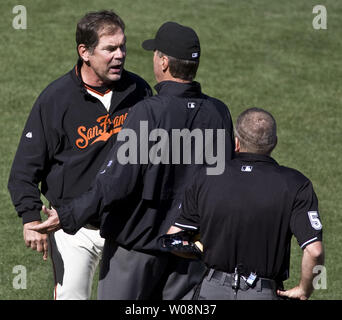 San Diego Padres catcher Mike Piazza awaits his turn in the batting cage  prior to game against the Colorado Rockies at Coors Field in Denver July  27, 2006. (UPI Photo/Gary C. Caskey