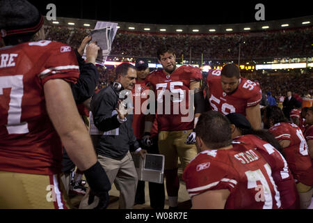 San Francisco 49ers' Jordan Mason takes part in drills at the NFL football  team's practice facility in Santa Clara, Calif., Thursday, Sept. 1, 2022.  (AP Photo/Jeff Chiu Stock Photo - Alamy