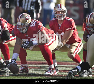 New Orleans Saints' Jonathan Goodwin during the first half of an NFL ...