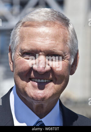 Golden State Warriors executive and NBA great Jerry West calls and