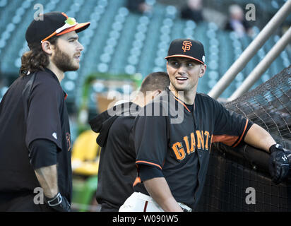 brandon-crawford-joe-panik-mlb-san-francisco-giants-philadelphia-phillies-850×560