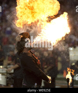 SAN FRANCISCO 49ERS VS. MINNESOTA VIKINGS - RICKY WATTERS NEARLY HAS HIS  HANDS ON A CATCH IN THE SECOND HALF (Lea Suzuki/San Francisco Chronicle via  AP Stock Photo - Alamy