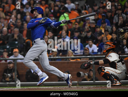 San Francisco Giants' Kris Bryant tips his cap to Chicago Cubs fans as he  walks to the dugout before a baseball game in Chicago, Friday, Sept. 10,  2021. (AP Photo/Nam Y. Huh