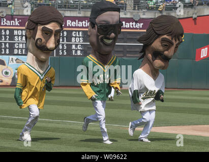 Oakland athletics mascot hi-res stock photography and images - Alamy