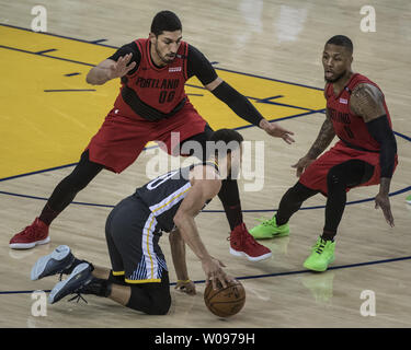 Enes kanter hi-res stock photography and images - Alamy