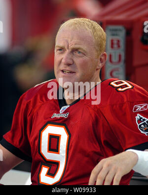 Tampa Bay Buccaneers' fullback Mike Alstott (40) talks with Josh Bidwell  before halftime in a game against the Houston Texans at Raymond James  Stadium Sept. 1, 2005 in Tampa, Fl. The Buccaneers