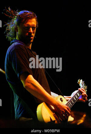 Collective Soul performed on the second night of the Beale Street Music Festival on Saturday, May 1, 2004 at Tom Lee Park in Memphis, Tenn. (UPI Photo/Billy Suratt) Stock Photo