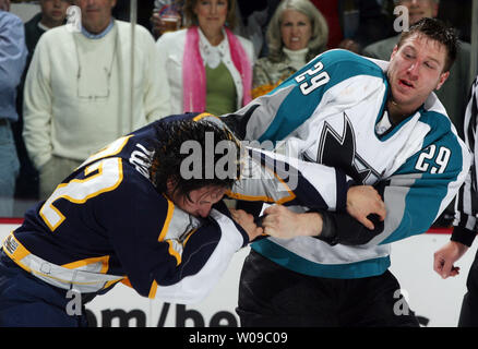 Jordin tootoo hi-res stock photography and images - Alamy 