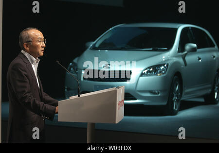 Katsuaki Watanabe, president of Toyota Motor Corporation, announces a new model 'Mark X Zio', during a press conference in Tokyo, Japan, on September 26, 2007. The  'Zio' will be marketed only in Japan.  (UPI Photo/Keizo Mori) Stock Photo