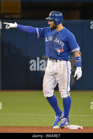 Kevin Pillar steals second, third, home, Toronto tops Yankees