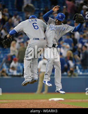 Toronto Blue Jays Right field Jose Bautista [4530] homers and