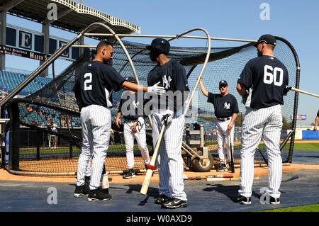 New York Yankees' manager Joe Girardi is seen during spring training at  George M. Steinbrenner Field in Tampa, Florida on February 18, 2009. (UPI  Photo/Kevin Dietsch Stock Photo - Alamy