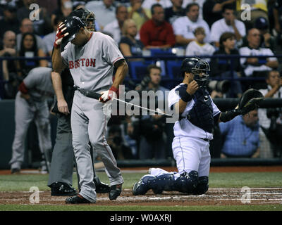 Report: A's re-sign Coco Crisp to two-year, $14 million deal – The