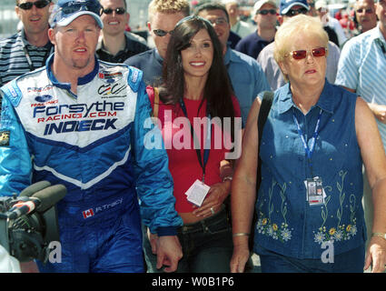 Paul Tracy with girlfriend after winning the 2002 CART race at the ...