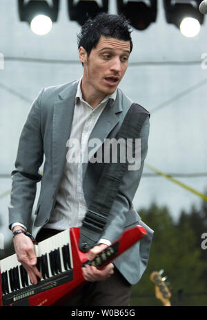 Lead singer Paul Meany performs with his New Orleans based band Mute Math at the inaugural Virgin Rock Festival at the University of British Columbia's Thunderbird Stadium in Vancouver, British Columbia, May 20, 2007. (UPI Photo/Heinz Ruckemann) Stock Photo