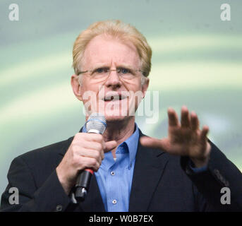 Actor and activist Ed Begley Jr. talks about simple everyday things he's done which are environmentally friendly as well as economical at the inaugural Green Living Show at BC Place in Vancouver, British Columbia on March 1, 2008. The show runs through the weekend.  (UPI Photo / Heinz Ruckemann) Stock Photo