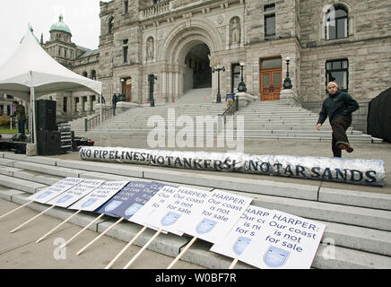 First Nations join thousands of citizens on the front lawns of the British Columbia (BC) Legislature in downtown Victoria, BC, October 22, 2012 to protest against the building of Enbridge Northern Gateway oil pipeline.  UPI/Heinz Ruckemann Stock Photo