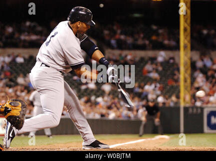 New York Yankees Gary Sheffield enters the field for batting practice  before a game against the