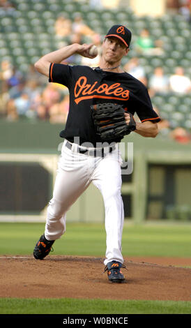 Baltimore Orioles pitcher Kris Benson delivers against the New York ...