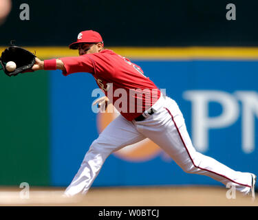 Washington Nationals shortstop Felipe Lopez fields a ground ball in the first inning off the bat of New York Mets shortstop Jose Reyes on April 29, 2007 at RFK Stadium in Washington.  The Mets defeated the Nationals 1-0.  (UPI Photo/Mark Goldman) Stock Photo