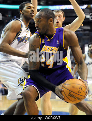 LA Lakers' Kobe Bryant practices free throw shooting before their game  against the Seattle SuperSonics at the Key Arena in Seattle on February 24,  2008. (UPI Photo/Jim Bryant Stock Photo - Alamy