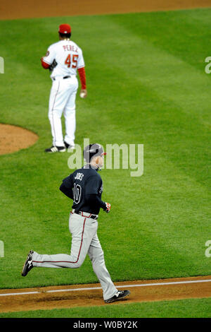 Atlanta braves chipper jones congratulated hi-res stock photography and  images - Alamy