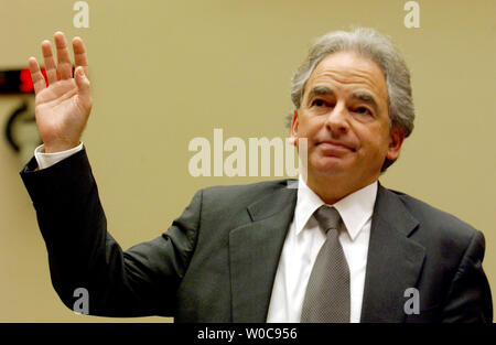Gregory Wallance, member of the Ad Hoc Advisory Group on the Organizational Sentencing Guidelines, testifies before the House Subcommittee on Oversight and Investigation on November 5, 2003 in Washington.  Congress is looking into the collapse of HealthSouth and the corrupt business practices that lead to its demise. (UPI/Michael Kleinfeld) Stock Photo