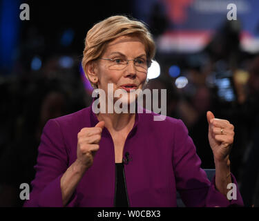 Miami, FL, USA. 26th June, 2019. United States Senator Elizabeth Warren attends the spin room after the 2020 Democratic Party presidential debates held at The Adrienne Arsht Center on June 26, 2019 in Miami Florida. Credit: Mpi04/Media Punch ***No Ny Newspapers***/Alamy Live News Stock Photo