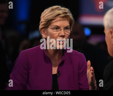 Miami, FL, USA. 26th June, 2019. United States Senator Elizabeth Warren attends the spin room after the 2020 Democratic Party presidential debates held at The Adrienne Arsht Center on June 26, 2019 in Miami Florida. Credit: Mpi04/Media Punch ***No Ny Newspapers***/Alamy Live News Stock Photo