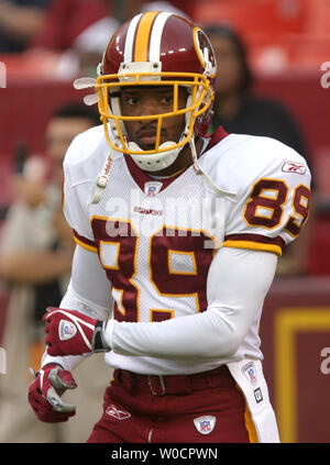 Redskins WR Santana Moss (89) in action during the Indianapolis Colts vs.  Washington Redskins preseason NFL football game. The Redskins defeat the  Colts 30 - 17 Stock Photo - Alamy