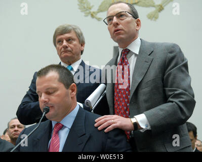 Former NY Yankees Pitcher Roger Clemens arrives with his wife Debbie at  Federal court for jury selection in his perjury trial in Washington, DC, on  July 6, 2011. Clemens is accused to