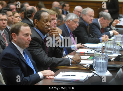 From right to left, Major League Baseball (MLB) Commissioner Bud Selig, MLB Players Association Executive Director Donald Fehr, National Basketball Association Commissioner David Stern, National Football Association Players Association Executive Director Gene Upshaw, NFL Commissioner Roger Goodel and National Hockey League Commissioner Gary Bettman testify before a House Energy and Commerce Committee hearing on Drugs in Sports in Washington on February 27, 2008. The committee heard testimony from various professional sporting leagues on the use of performance enhancing drugs. (UPI Photo/Kevin Stock Photo