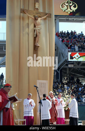 Pope Benedict XVI celebrates the mass of Beatification of John Paul II ...