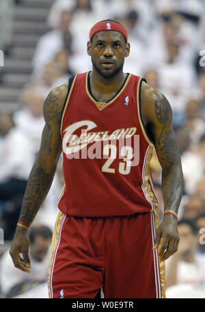 ウェア NBA LeBron James Cleveland Cavaliers LeBron James Cleveland Cavaliers NBA Jersey HWC Men M Rare