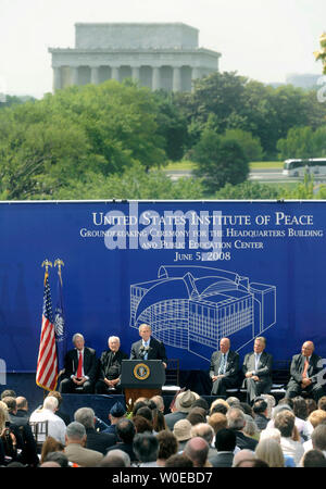 U.S. President George W. Bush delivers remarks during the ground breaking ceremony for the United States Institute of Peace in Washington on June 5, 2008. (UPI Photo/Kevin Dietsch) Stock Photo